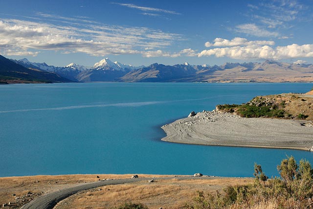 Lake Pukaki and Mount Cook in New Zealand