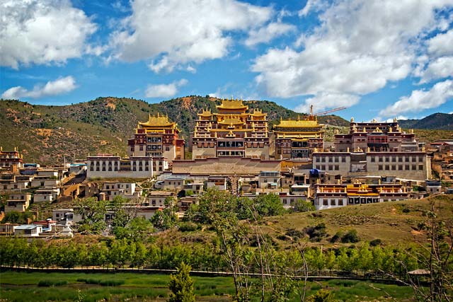 Ganden Sumtseling Monastery in Shangri-La, China