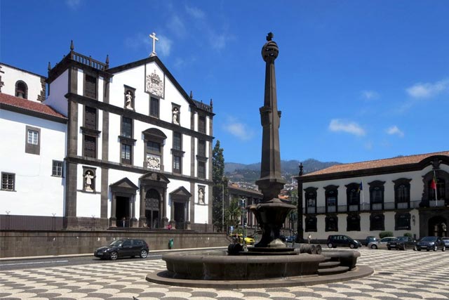 Igreja do Colegio in Funchal